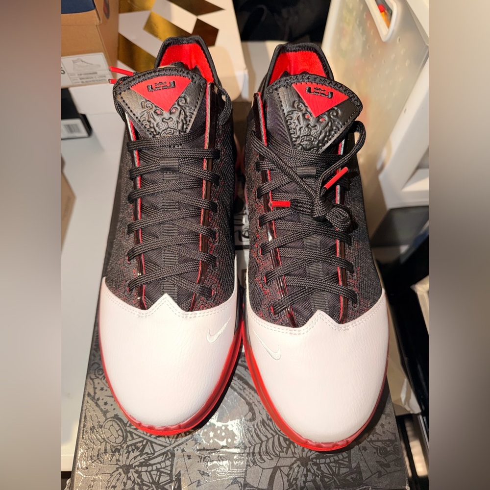 Nike LeBron 19 Low Shoes - Picture 2 of 5